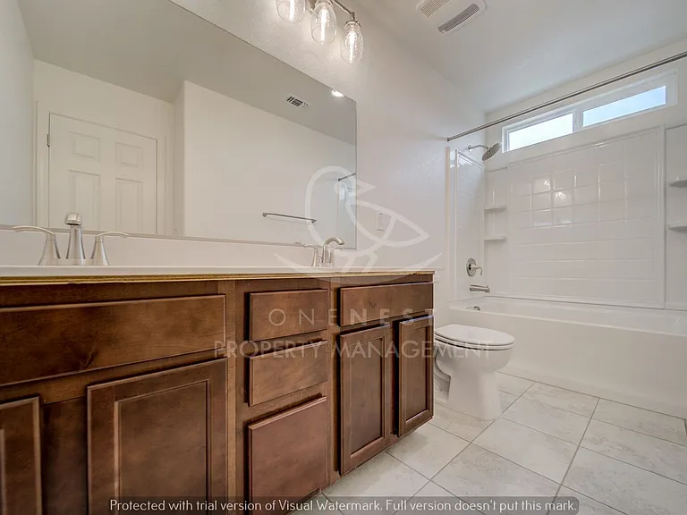 638 Valencia St — Photo 20