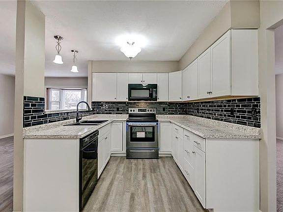 5th image of 5238 Moonlight Dr