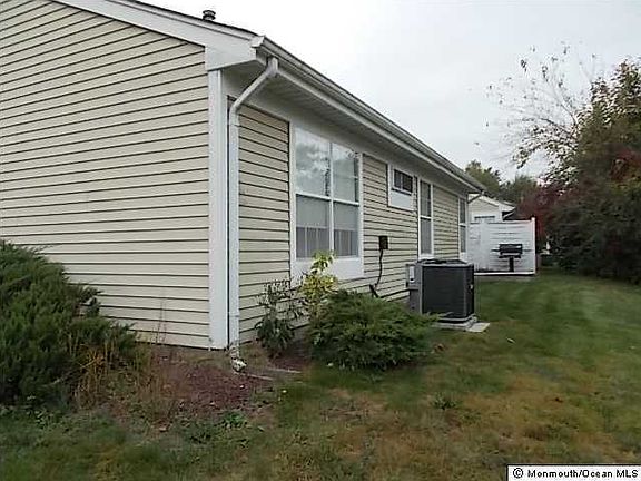 2nd image of 1047 Buckingham Drive #B