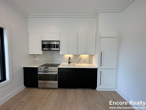 3rd image of 77 Leo M Birmingham Pkwy #607