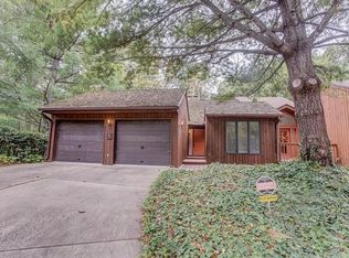 25 Tanewood Ct, Belleville, IL 62223