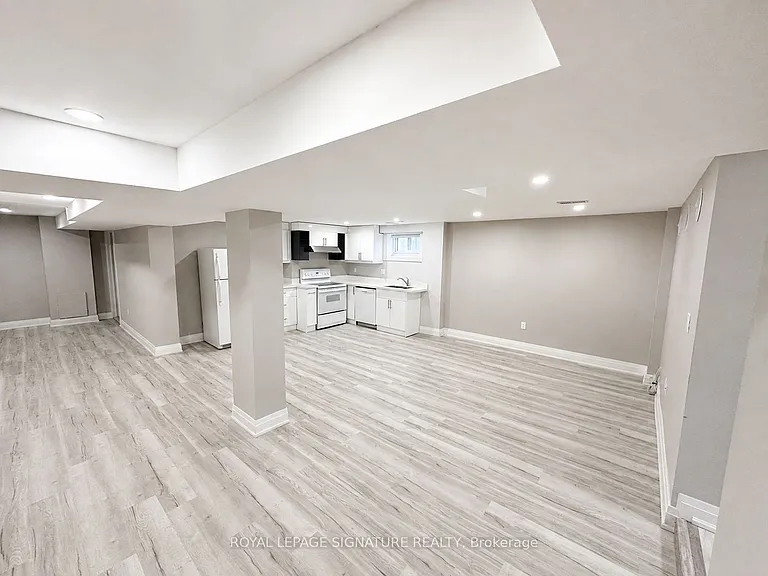 211 Maple Ave — Photo 11