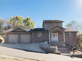 310 Edith St, Dubuque, IA 52001