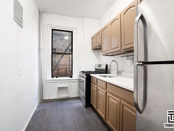 2nd image of 2287 University Ave #3E