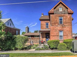 92 N Water St, Spring Grove, PA 17362