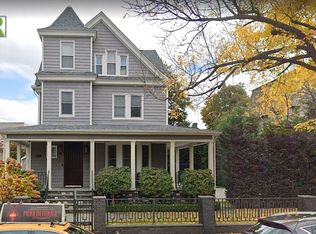 669 E 2nd St, Brooklyn, NY 11218