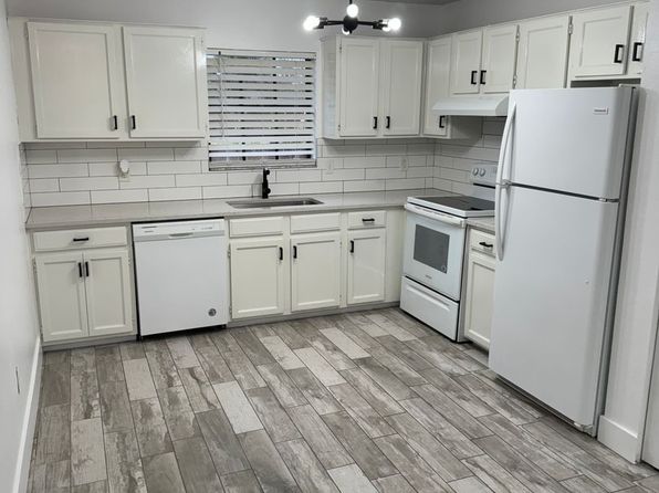 4900 Dover Cir #4906