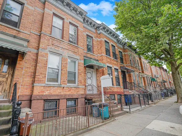 654 58th Street image 2 of 22
