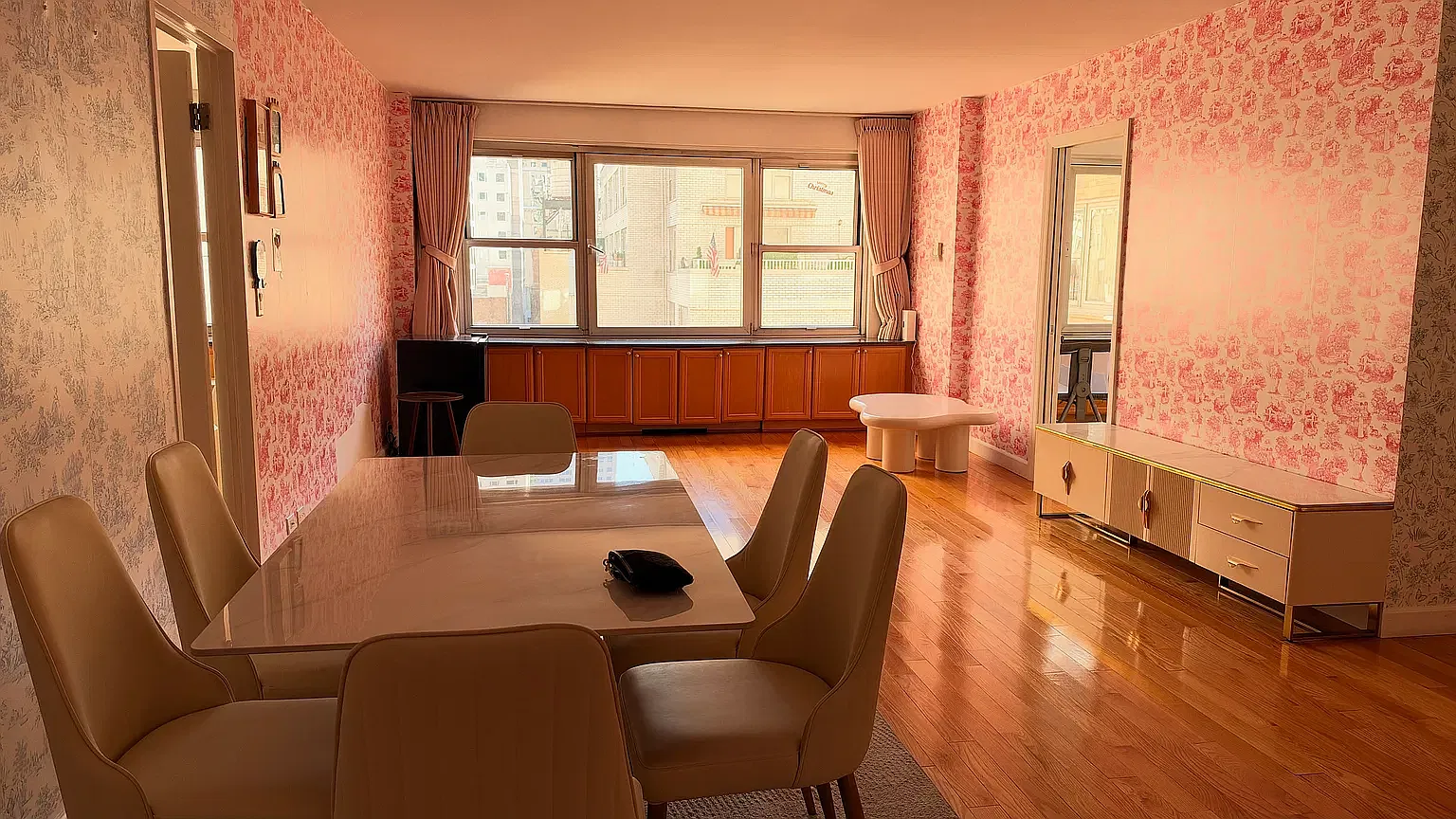 77 West 55th Street — Photo 1