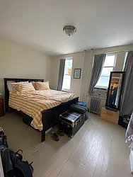 Rented by R New York