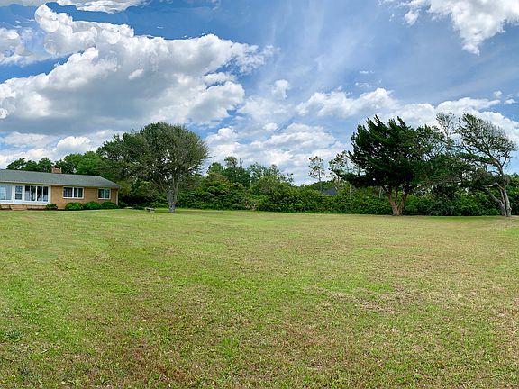 2nd image of 122 Dogwood Ln