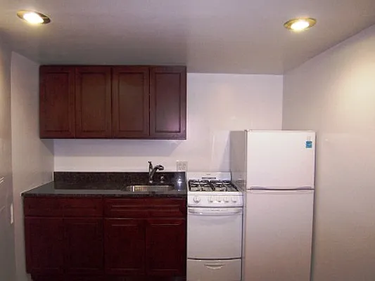 Rented by Friedman Roth Realty | media 16