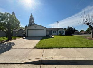 813 Morton Ave, Sanger, CA 93657