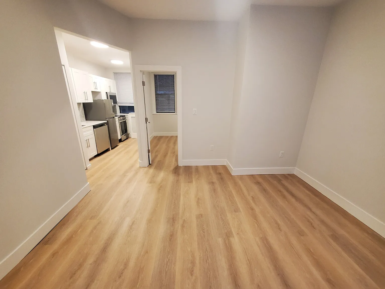 1 bed, 999 sqft, $3,100 — Photo 1