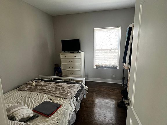 2nd image of 3351 W Sunnyside Ave #2