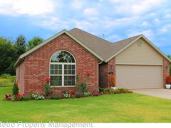 2nd image of 607 SW 18th St