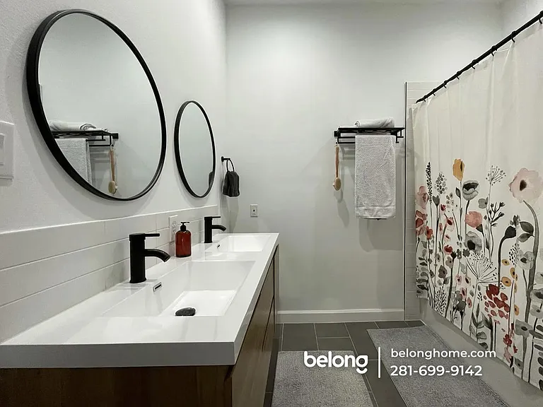 5920 Fairdale Ln #6 — Photo 4