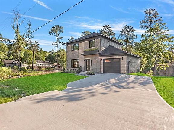 3rd image of 10732 Twin Oaks Dr