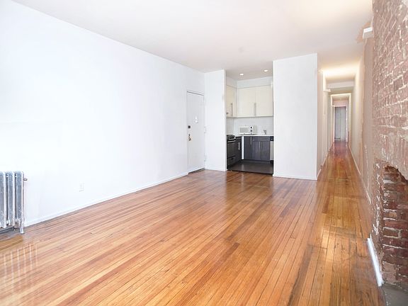 4th image of 3604 Broadway APT 2S