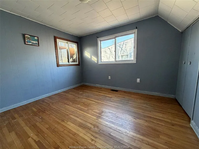 493 Josephine Ave — Photo 7