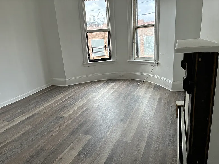 9 Benkard Ave #2 — Photo 13
