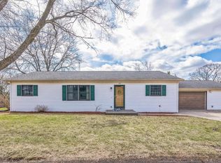 100 E 4th St, Cambria, WI 53923