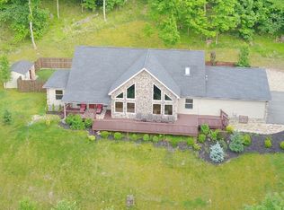 8 Stratford Ct, Bridgeport, WV 26330