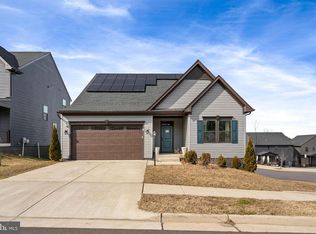 1601 Rampart Dr, Fredericksburg, VA 22401