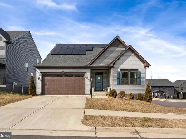 1601 Rampart Dr, Fredericksburg, VA 22401