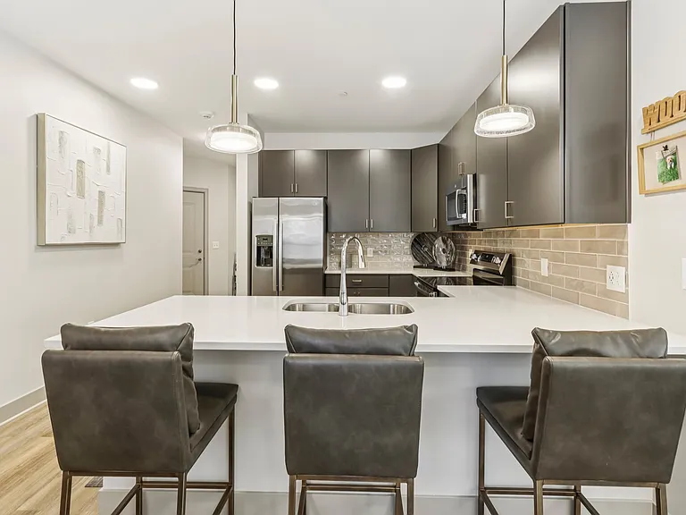 770 3rd Ave SW — Photo 33