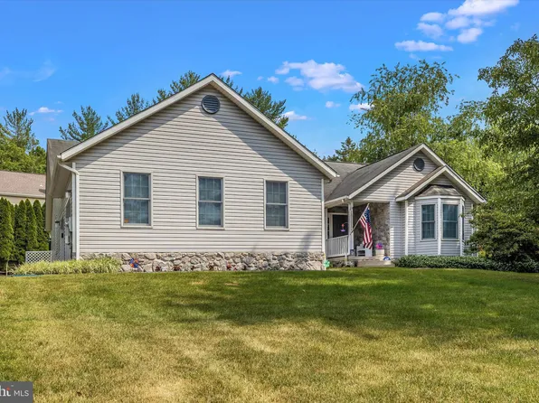 332 Copper Oaks Dr, Woodsboro, MD 21798