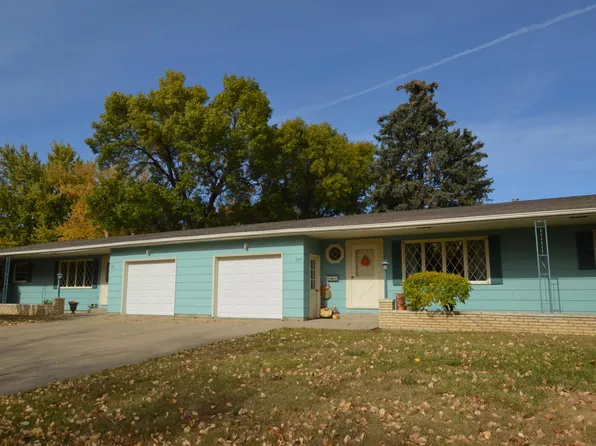 204 12th Ave NW, Aberdeen City, SD 57401