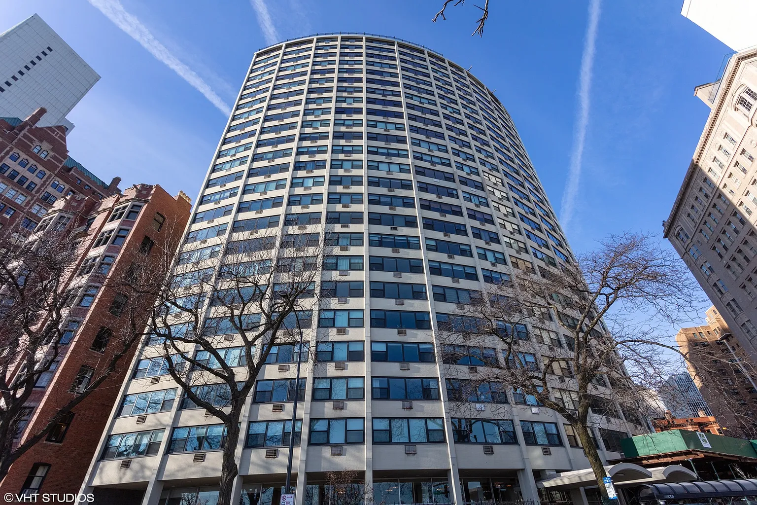 1150 N Lake Shore Dr APT 2F photo 1