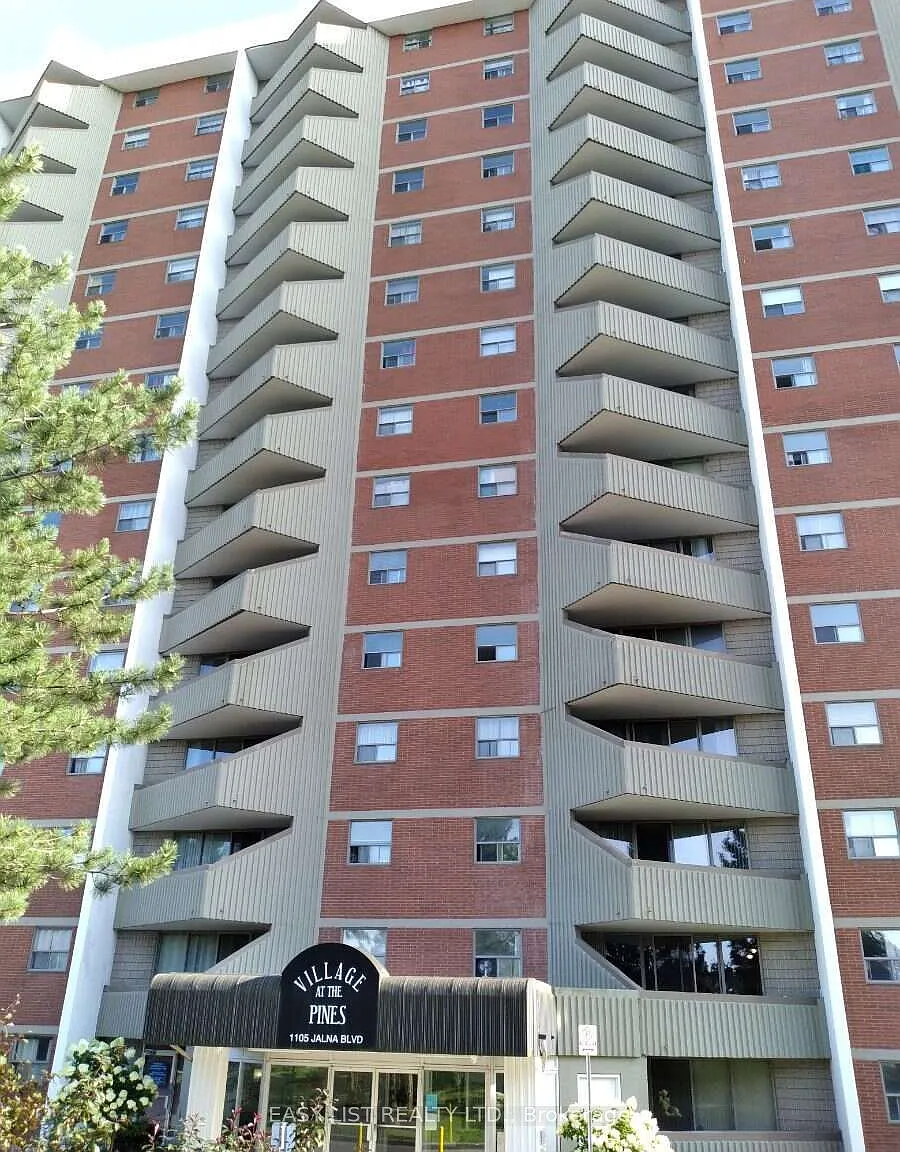 75 Huxley St — Photo 3