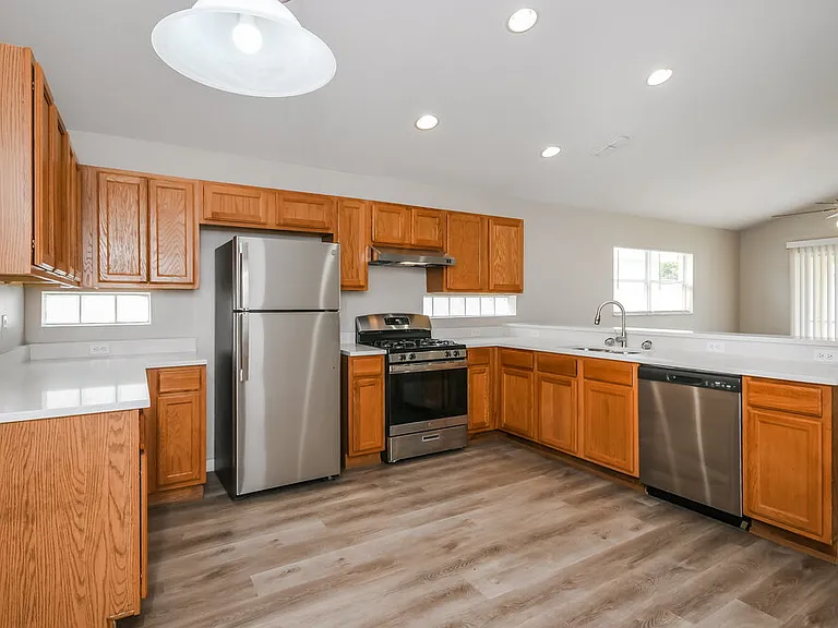 1167 Sophia Blvd — Photo 7