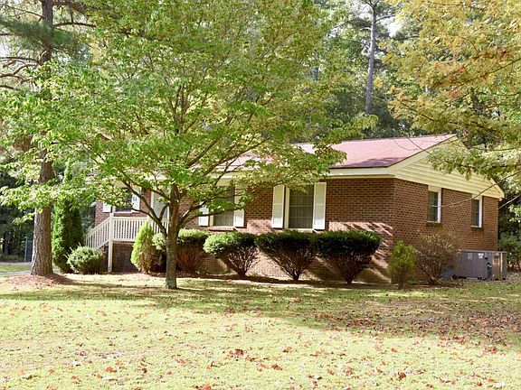2nd image of 121 Surry Dr