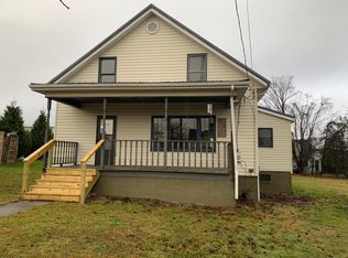 107 Hinton St, Athens, WV 24712