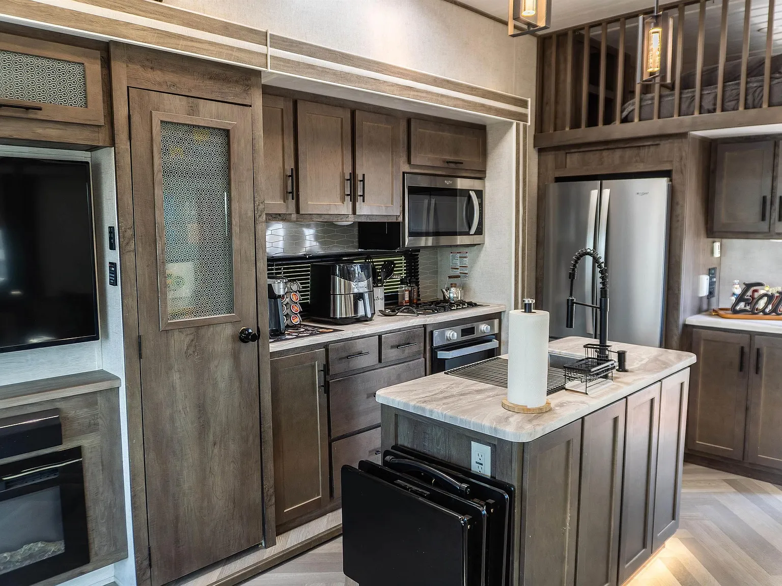 1 bed, 375 sqft, $1,300 — Photo 4