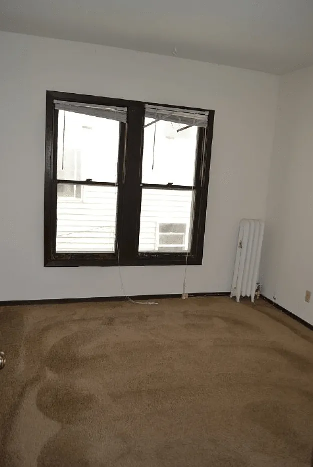 4 bed, 1.0 bath, 1100 sqft, $3,495 — Photo 3