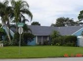 1498 SE Oakmont Ln, Port St Lucie, FL 34952