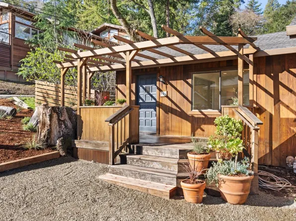 111 Carmel Way, Portola Valley, CA 94028