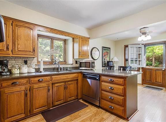 5th image of 12904 E 58th St