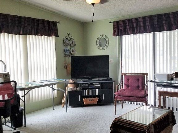 4th image of 4405 Blarney Ln