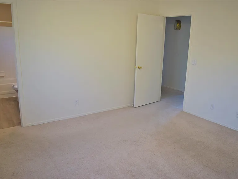 13323 E Butler St — Photo 13