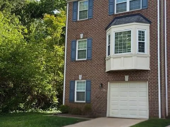 6031 Lands End Ln, Alexandria, VA 22315