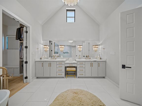 5th image of 2400 Oak Bend Ct