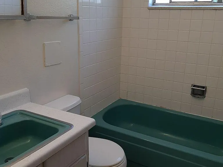 Campus Park Apartments — Photo 14