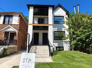 76 Burnaby Blvd #3, Toronto, ON M5N 1G4