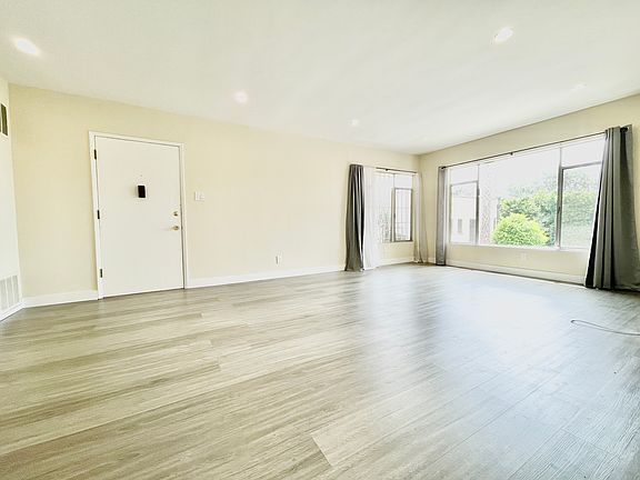3rd image of 925 S Holt Ave #8A