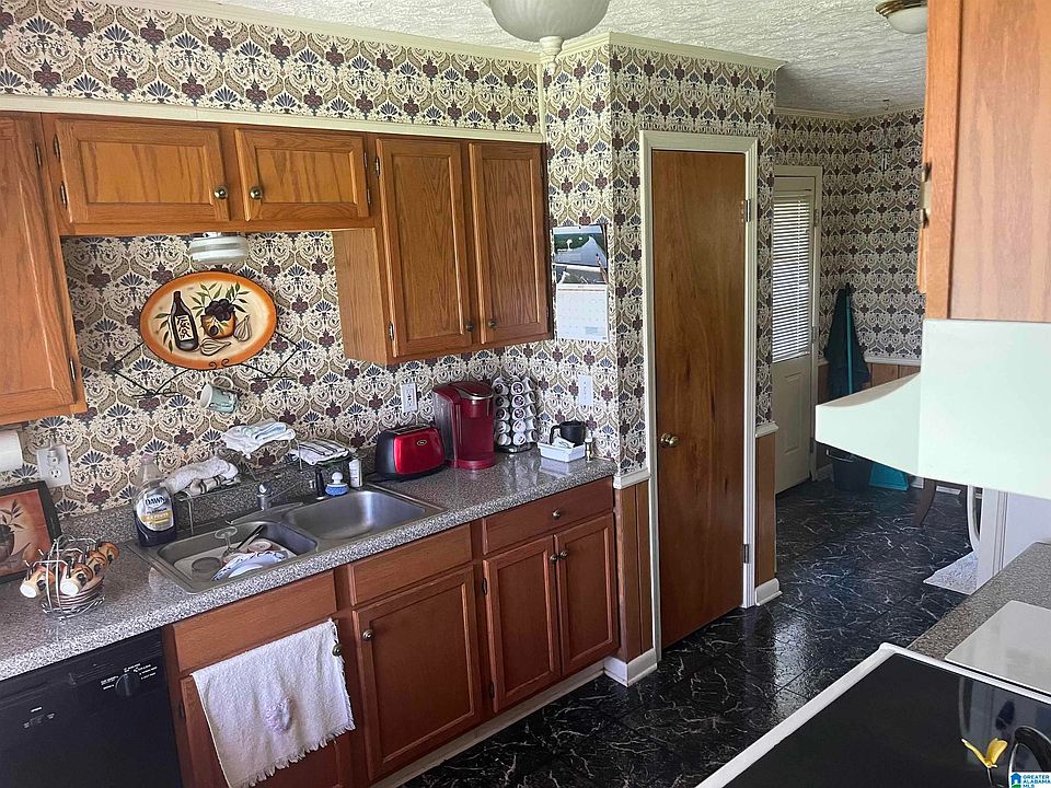 1226 Parker Blvd, Weaver, AL 36277 MLS 21365012 Zillow